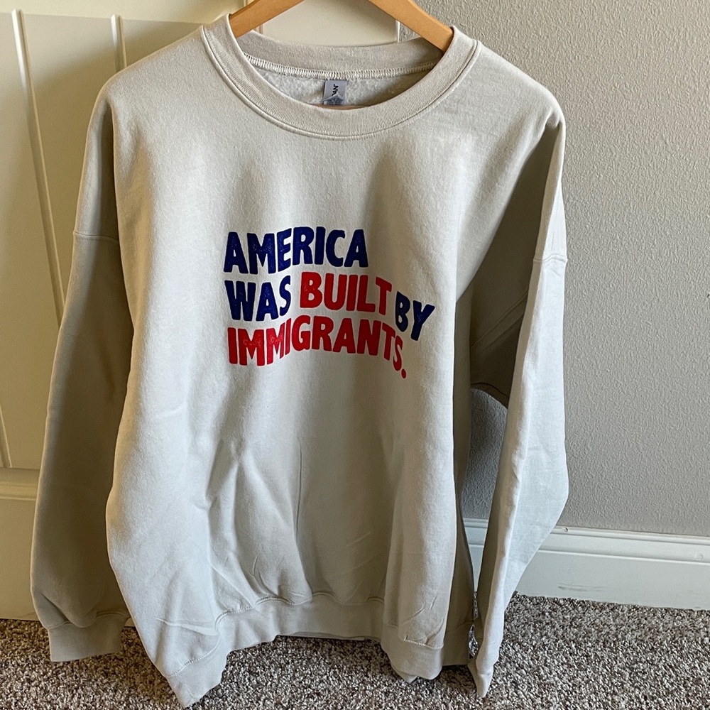 Gildan Cream Crewneck Sweater with Bold Graphic